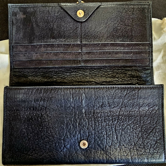 Fendi Black Leather Wallet with Gold Studs - Picture 3 of 11